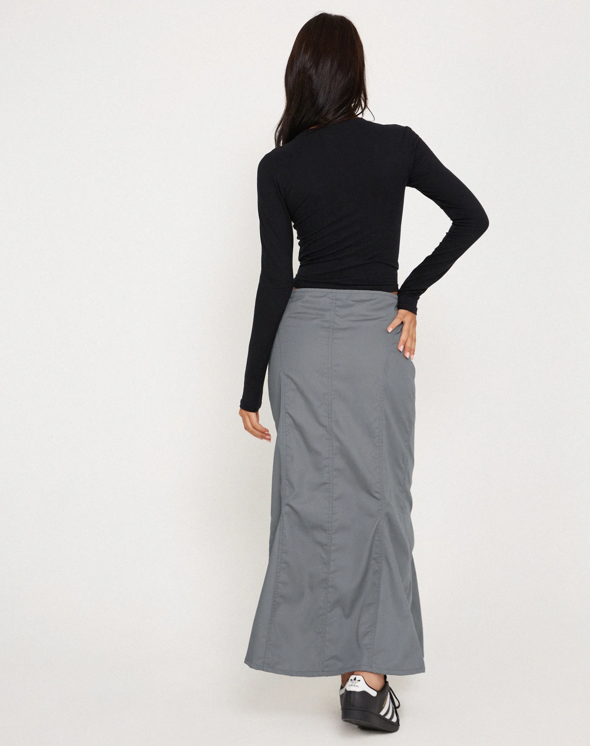 Chaeun Low Rise Midi Cargo Skirt in Grey