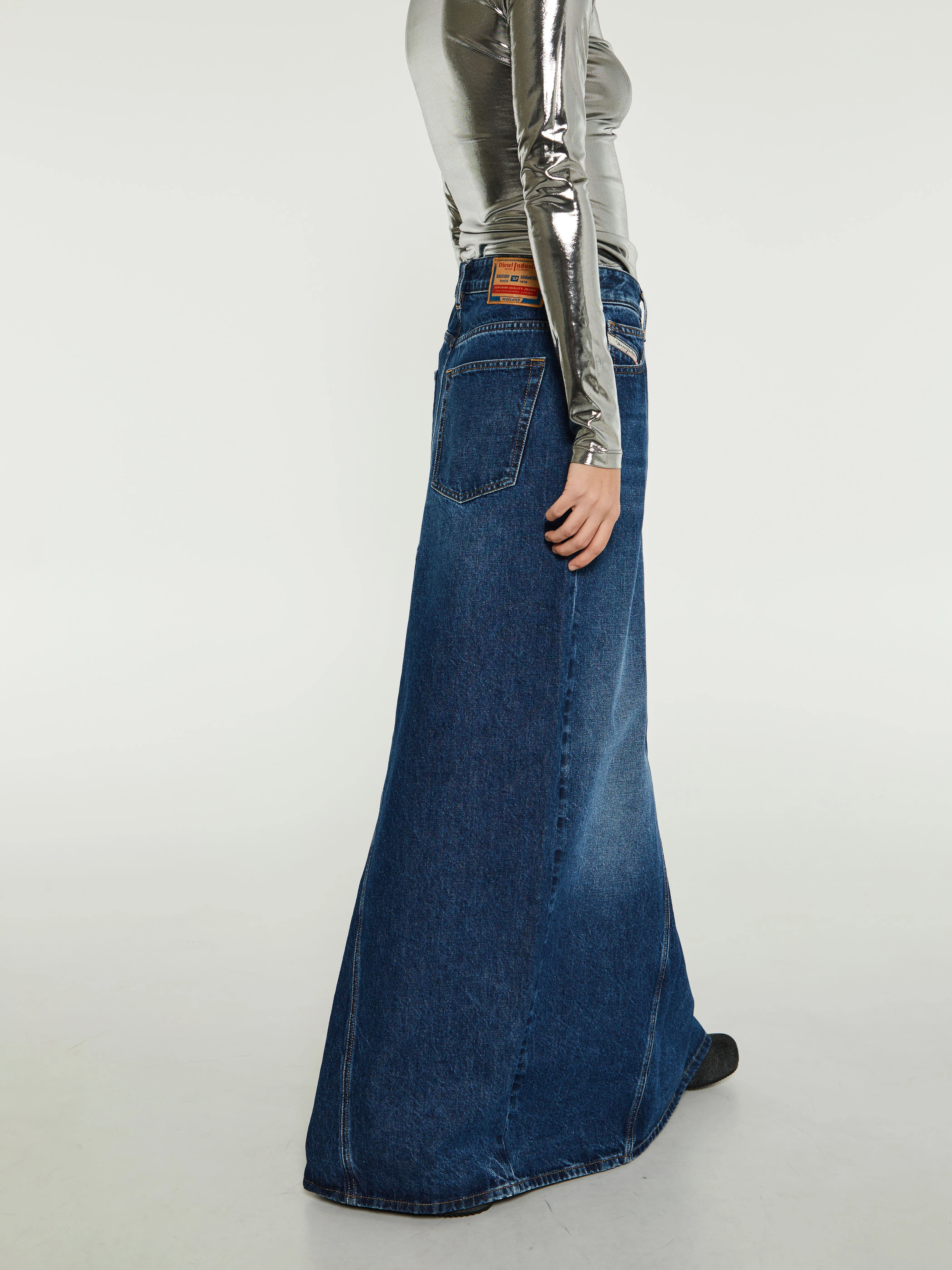 De-Pago Skirt in Medium Blue