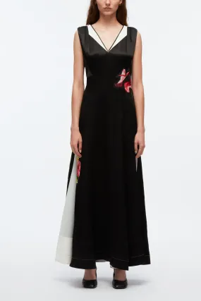 Floral Bouquet Appliqué Sleeveless Gown With Combo