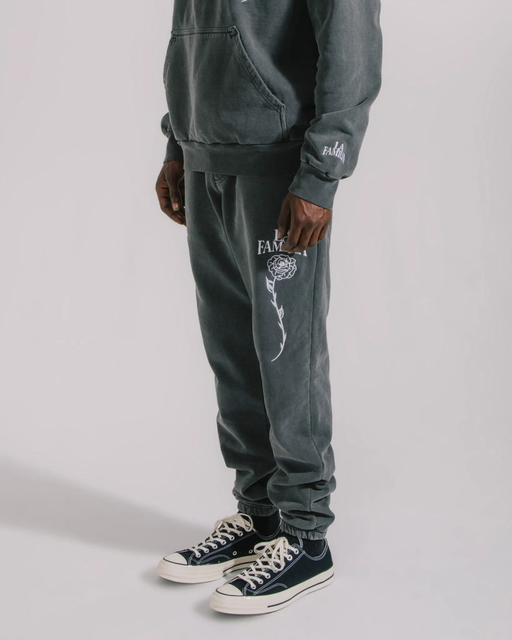 LONG ROSE EMBROIDERED HEAVYWEIGHT SWEATPANT