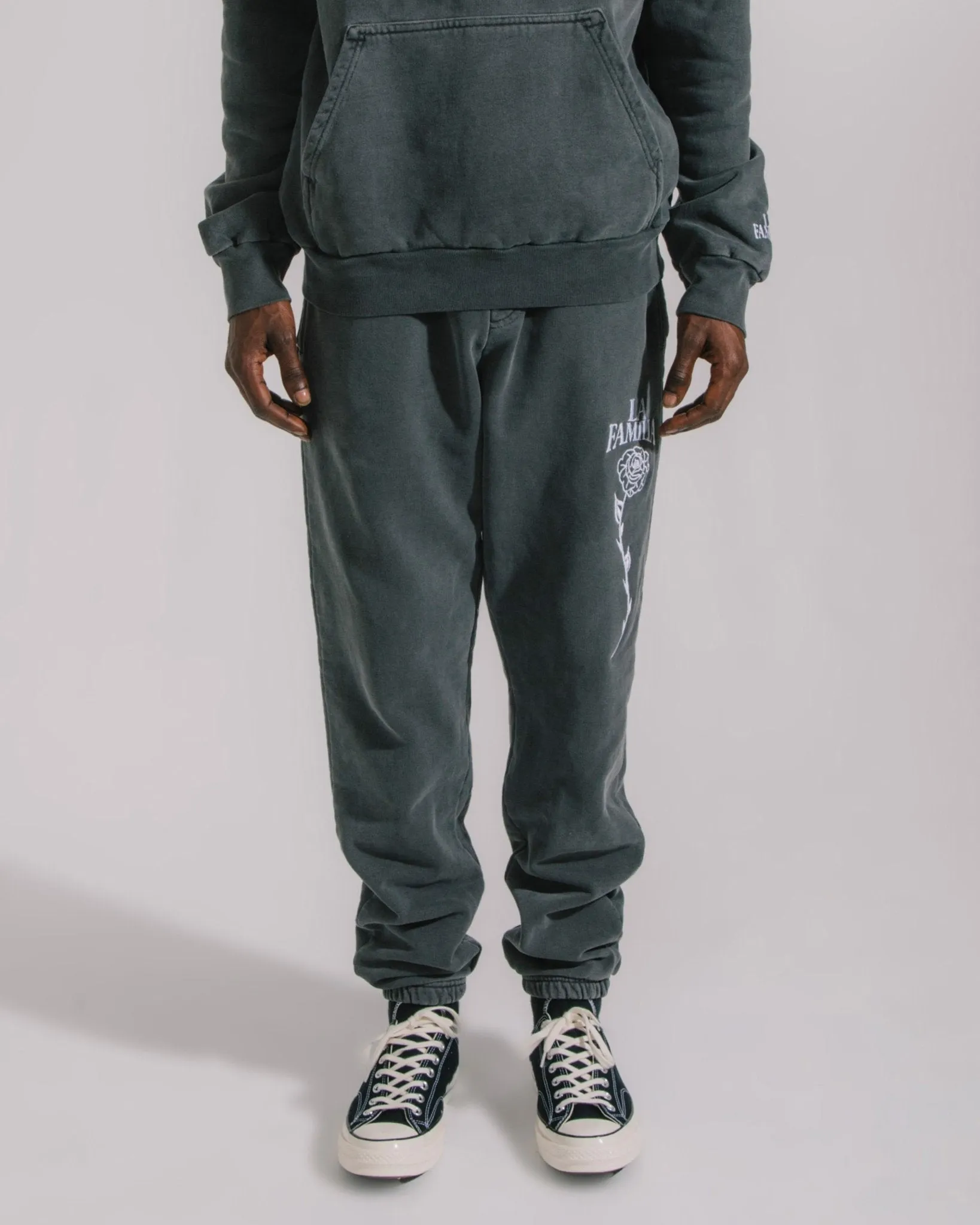LONG ROSE EMBROIDERED HEAVYWEIGHT SWEATPANT