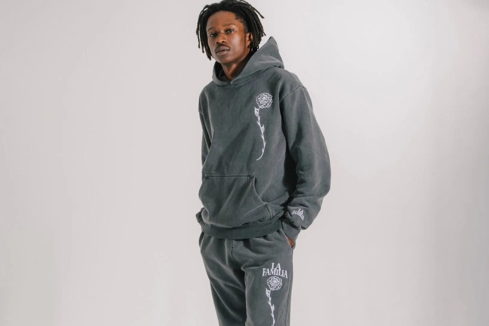 LONG ROSE EMBROIDERED HEAVYWEIGHT SWEATPANT