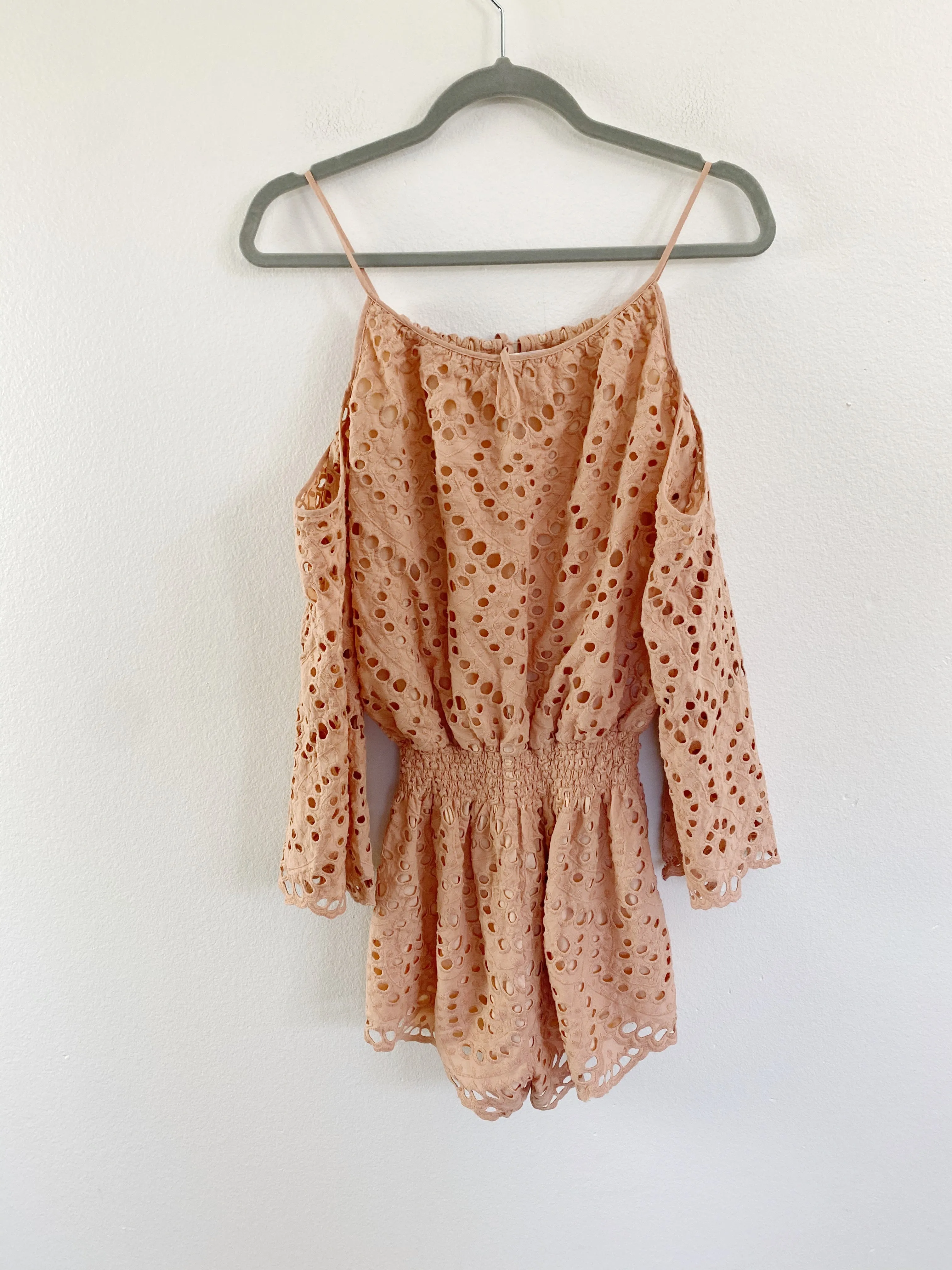 Ministry of Style Peach Eyelet Romper size 8