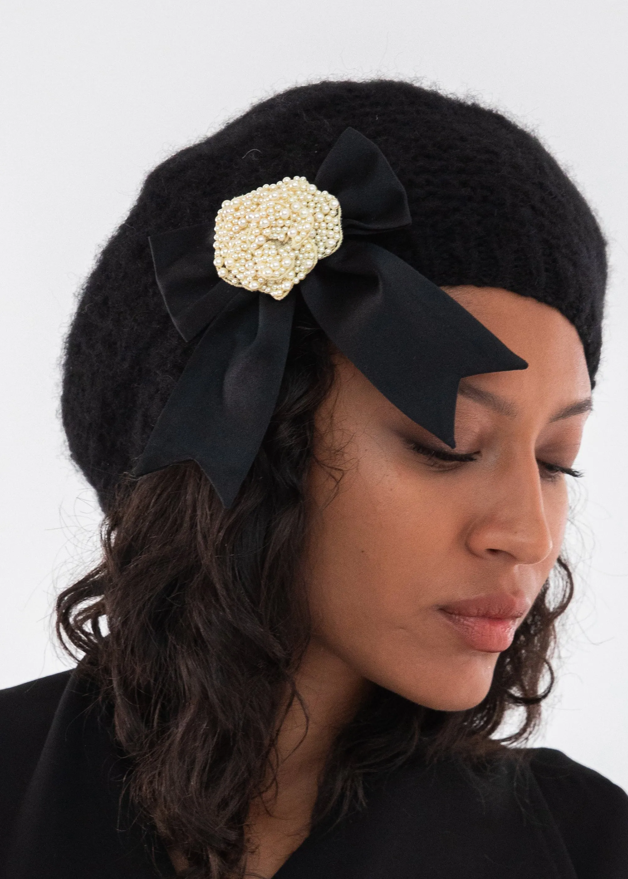 Muriel Bow Beret -- Pearl