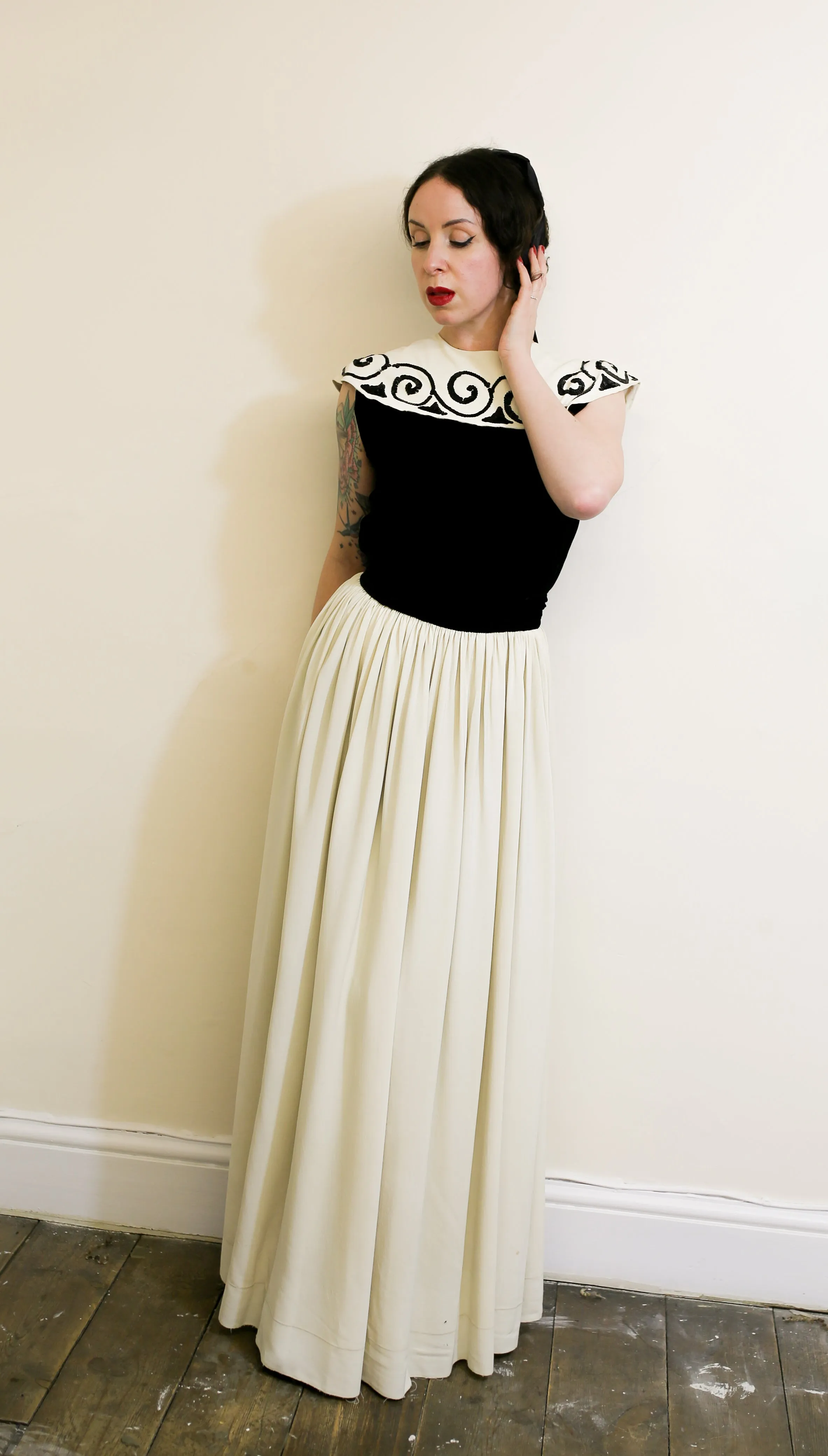 RESERVED Vintage 1940s Monochrome Velvet Crepe Dress