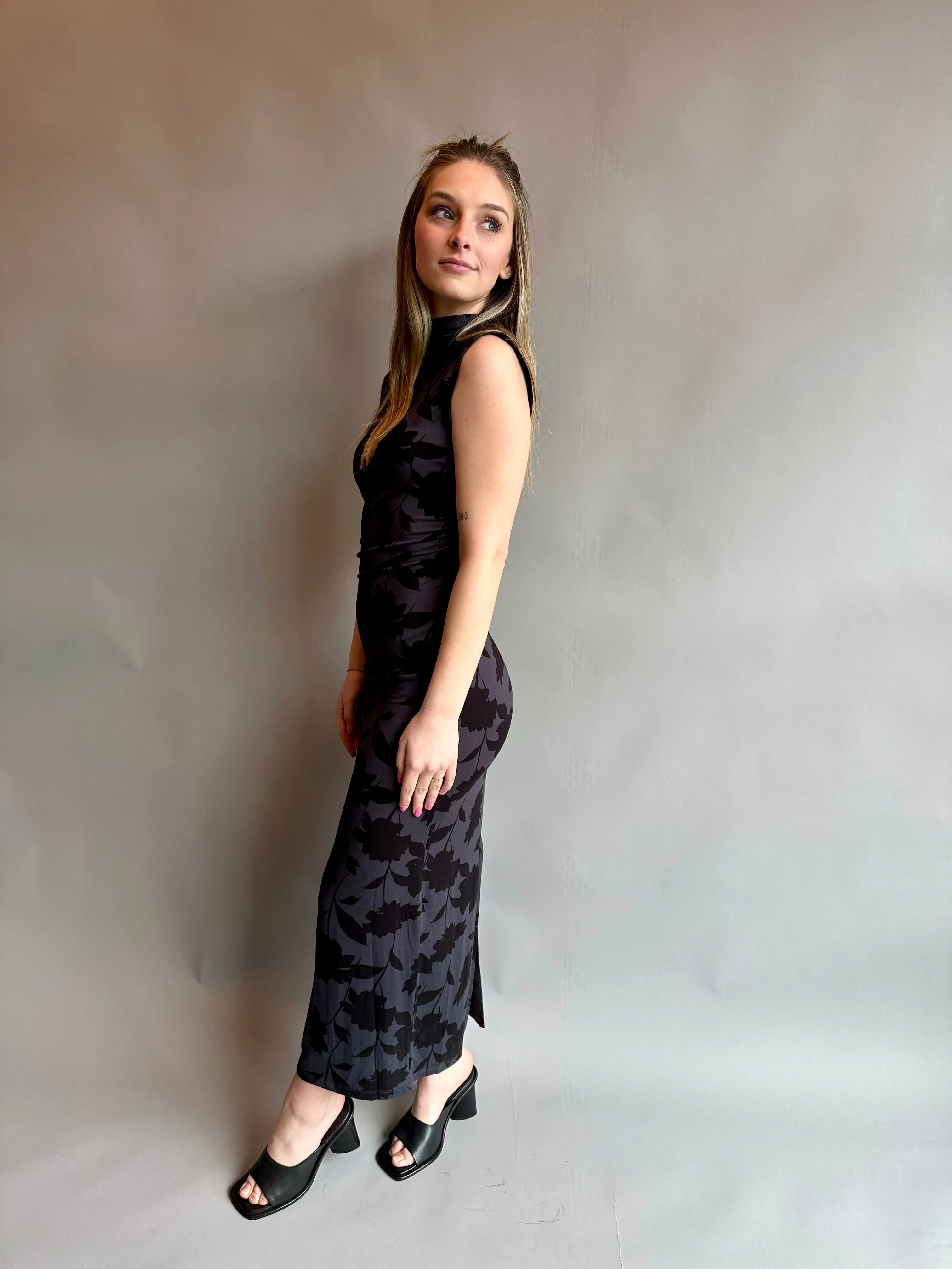 Tatum Shadow Floral Midi Dress