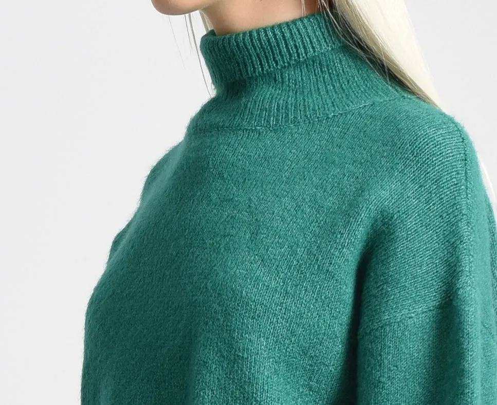 Turtleneck Sweater in Emerald Green