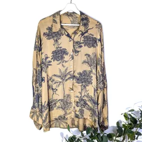 Viscose satin feel roomy shirt with tropical line print (M-L)