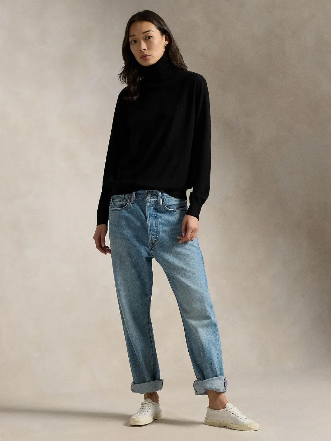 WOOL TURTLENECK SWEATER Sort
