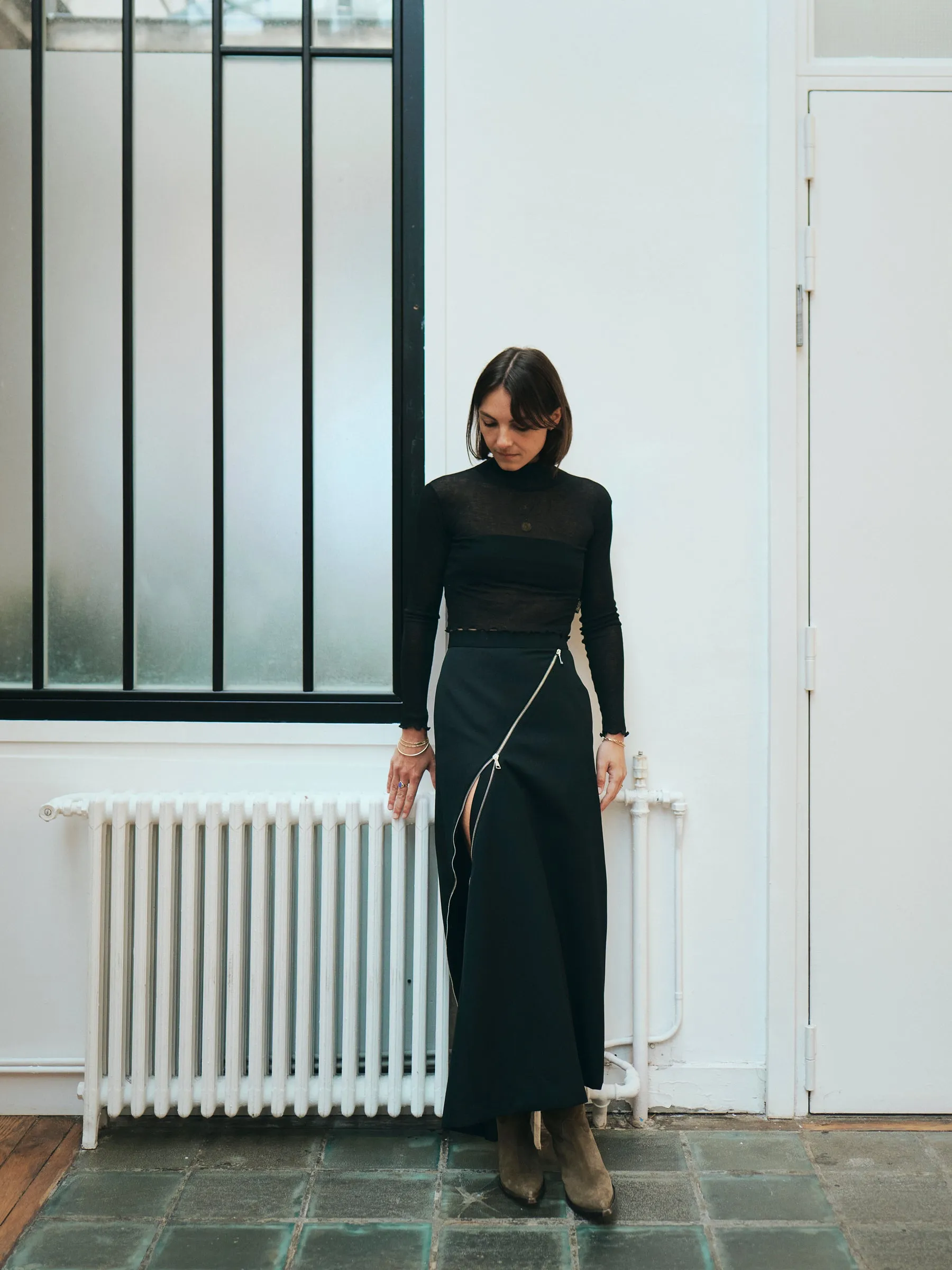 ZIP-DETAIL LONG SKIRT